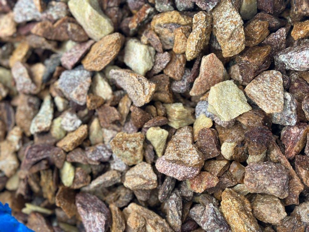 Златолит персиковый декоративная каменная крошка купить в Александровске