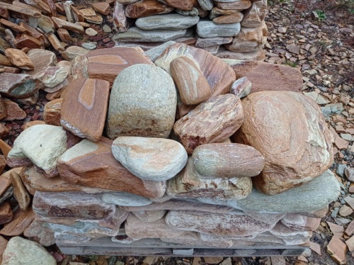 Златолит жёлтый, жёлто-зелёный глыбки и валуны для ланшафтного дизайна купить в Александровске