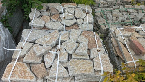 Плитняк гранитный галтованный купить в Александровске