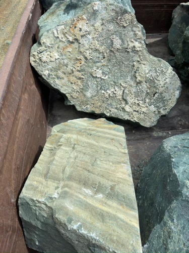 Ландшафтные глыбы зелёные 200-500 килограмм купить в Александровске