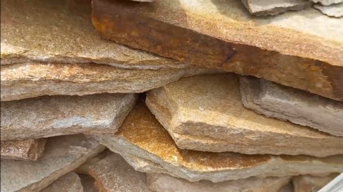 Плитняк златолит жёлтый золотистый для отмостки купить в Александровске