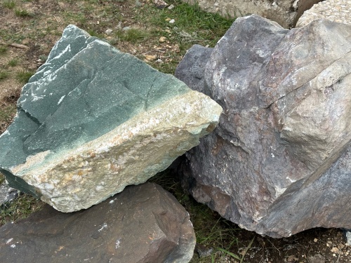 Камни для ландшафтного дизайна зелёные 10-60 килограмм купить в Александровске