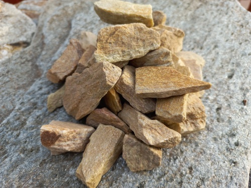 Златолит жёлтый декоративная каменная крошка купить в Александровске