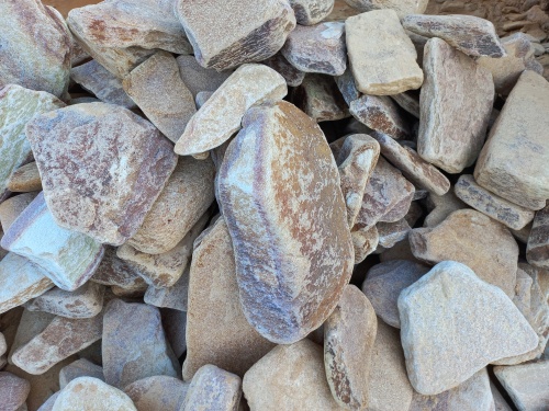 Златолит жёлтый, жёлто-зелёный глыбки и валуны для ланшафтного дизайна купить в Александровске