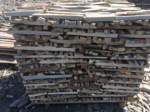 Горбушка златолит золотистый для облицовки купить в Александровске