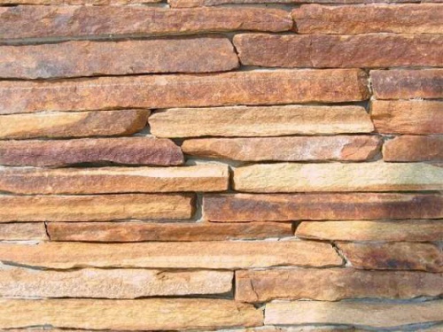 Горбушка златолит золотистый для облицовки купить в Александровске