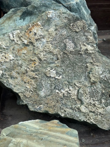 Ландшафтные глыбы зелёные 200-500 килограмм купить в Александровске