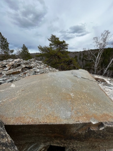 форматные плиты для пошаговых дорожек и ландшафтного дизайна